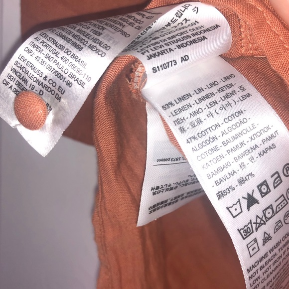 Levi’s short sleeve blouse (M) - Picture 9 of 10